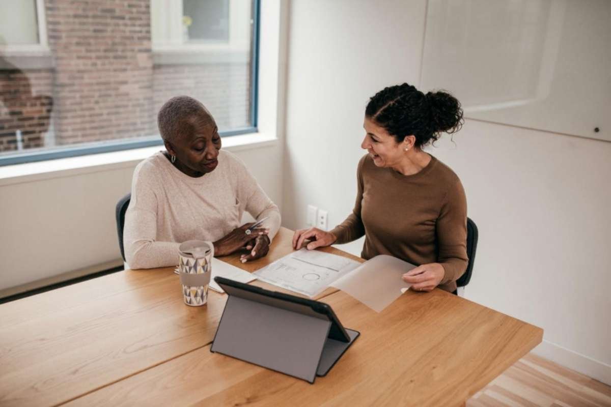 First Impressions Matter: Onboarding Kits That Build Culture From Day One