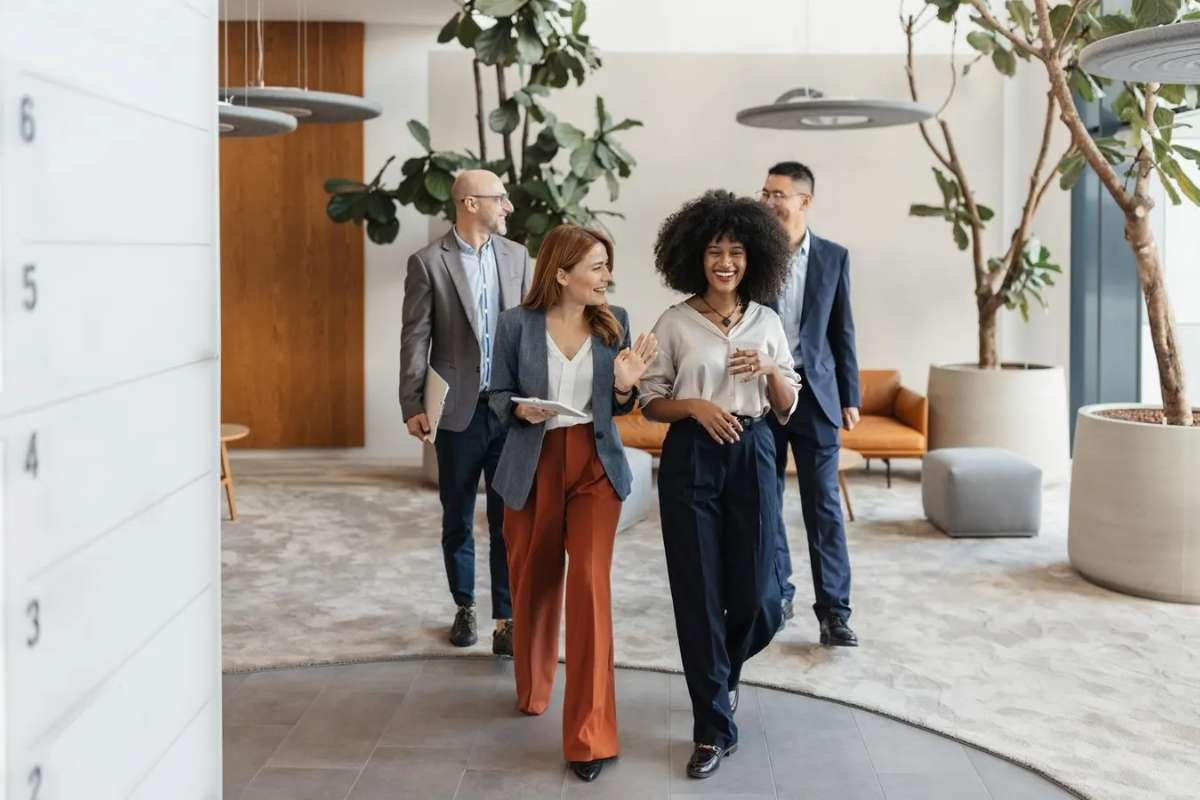 Top 10 Essential Strategies for Business Etiquette for Women in 2026 | CIO Women Magazine