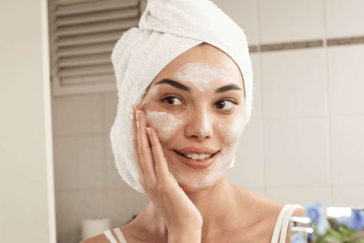 Think Your Skin Repairs Itself While You Sleep? These Nighttime Skin Care RoutinesSay Otherwise