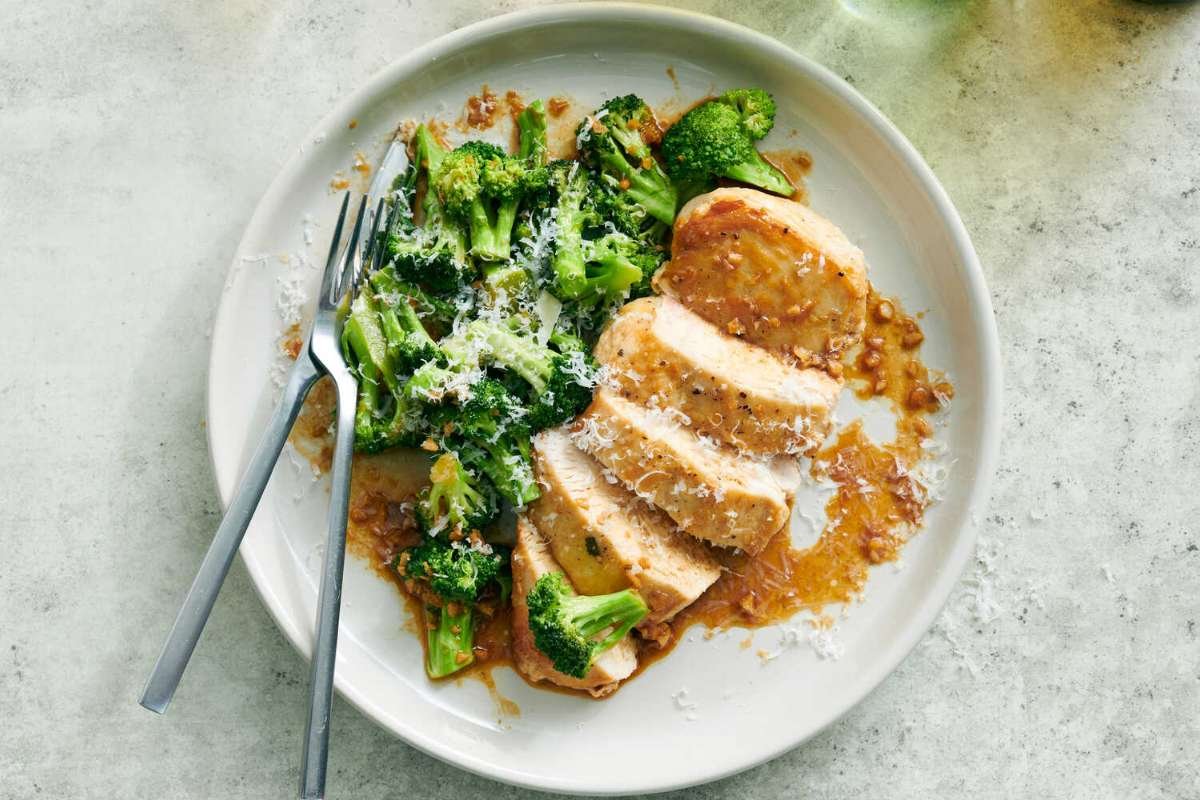 One-Pan Lemon Garlic Parmesan Chicken and Broccoli | CIO Women Magazine