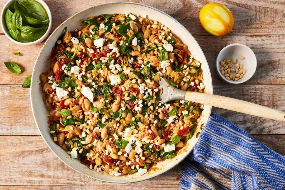 One-Pot Sun-Dried Tomato and Spinach Orzo | CIO Women Magazine