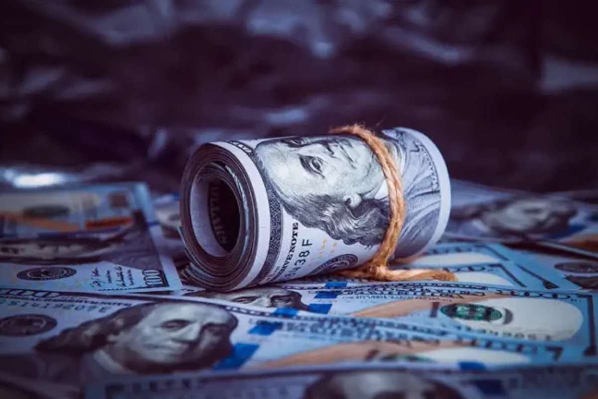 What Do Your Money Dreams Mean? Hidden Signals Explained | CIO Women Magazine