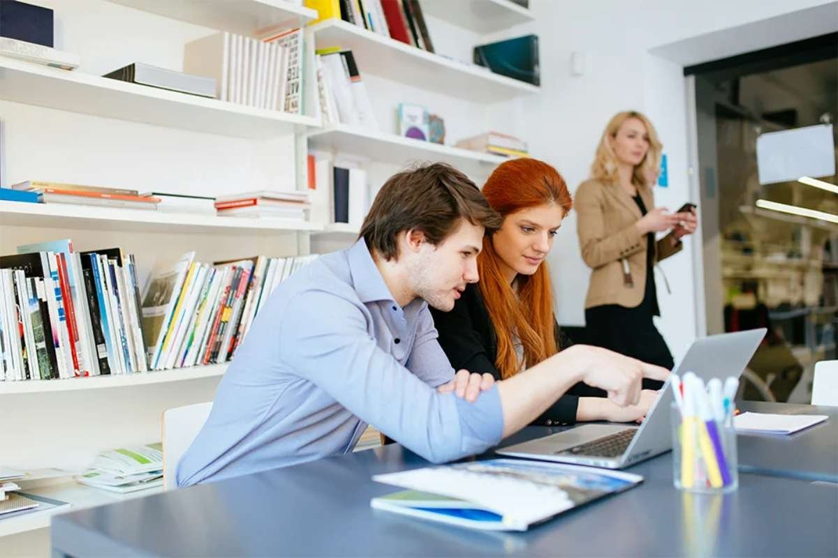 How to Onboard Gen Z into an Async Culture (Without Losing the Human Touch) | CIO Women Magazine