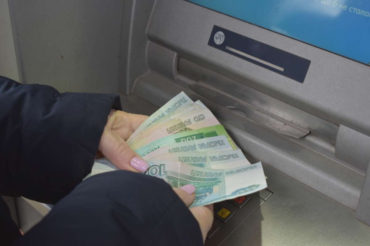 What Do Your Money Dreams Mean? Hidden Signals Explained | CIO Women Magazine