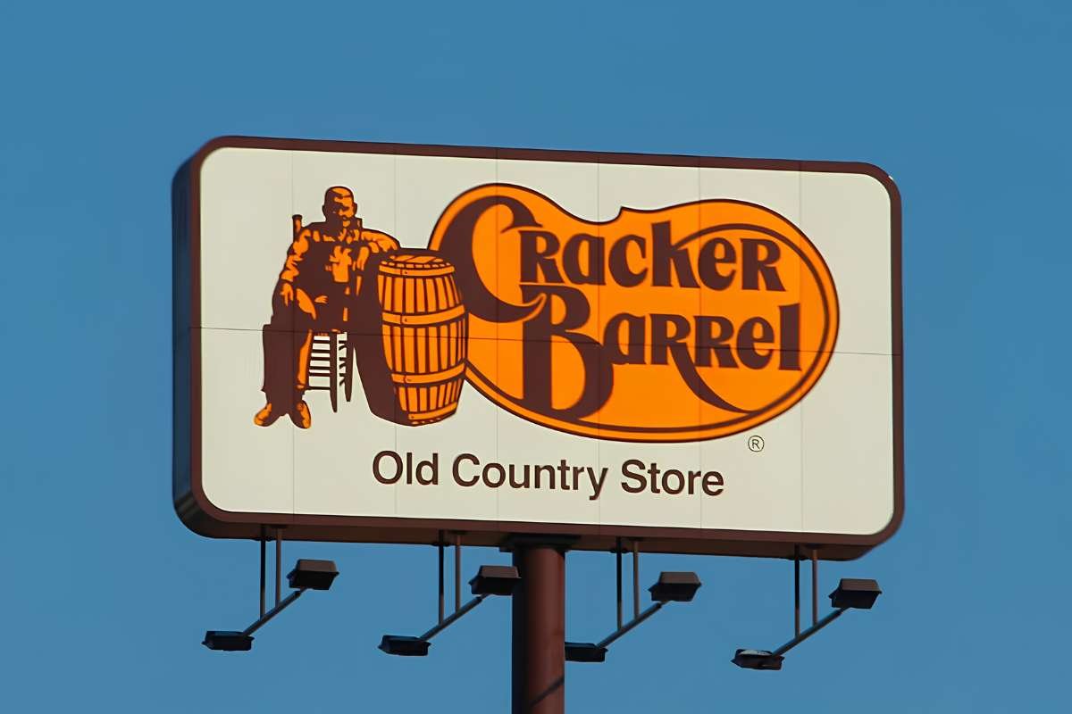 Cracker Barrel Appoints David Deno as CEO Following Julie Masino’s Departure Amid Turnaround Efforts