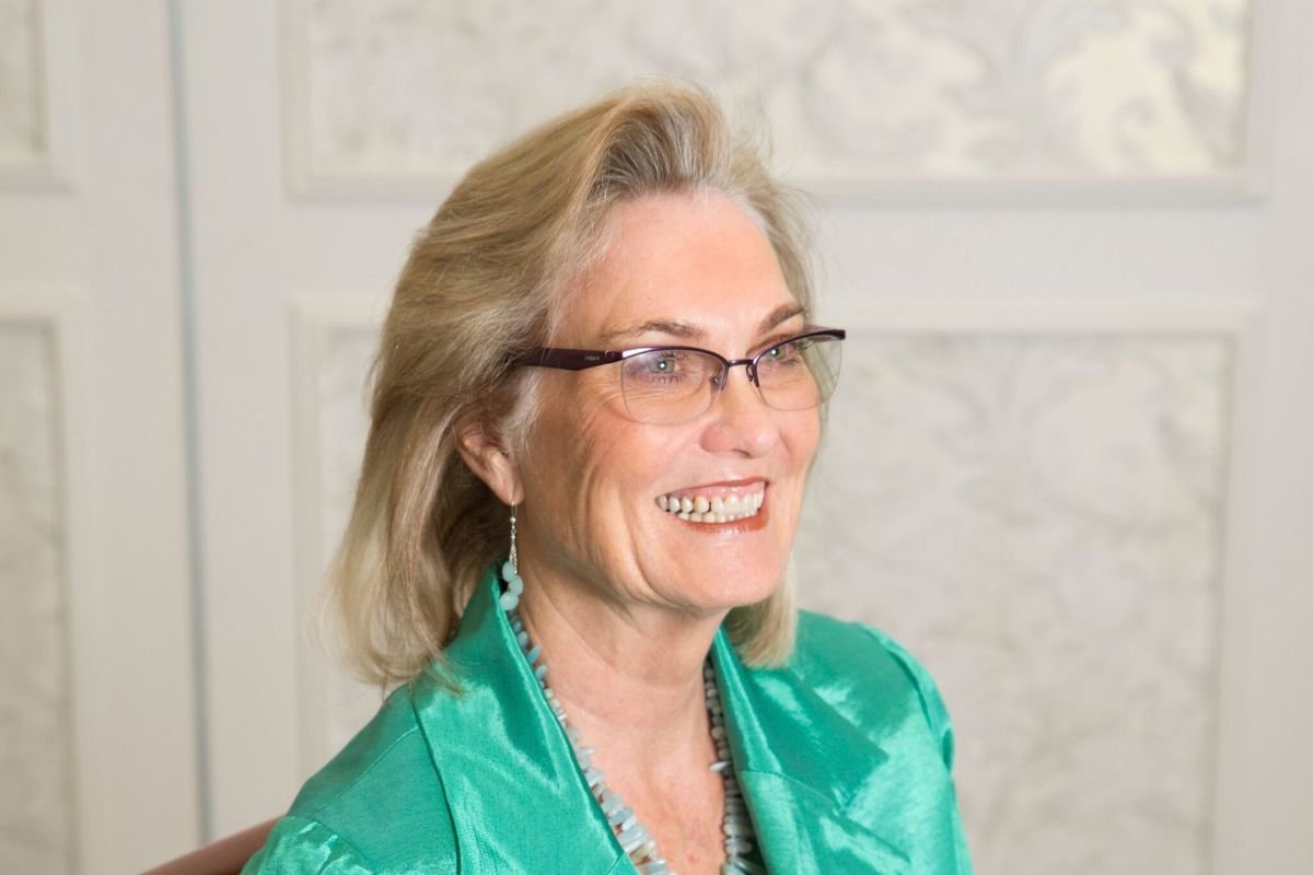 Dr. Sunny Stout-Rostron Putting People at the Heart of Leadership  People Quotient CIO Women Magazine
