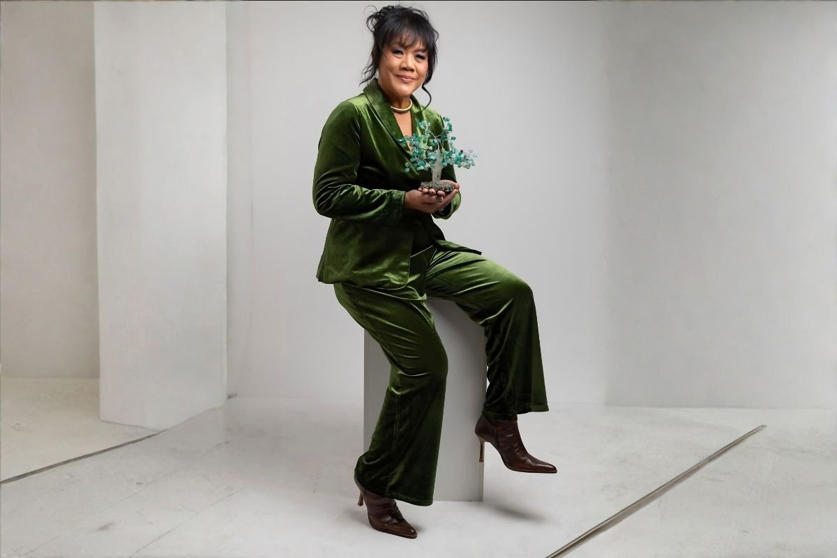 Dr. Huang Wei Ling Integrative Medicine Journey   Wu Wei Institute  CIO Women Magazine